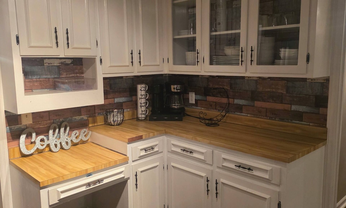 Raleigh House | Amazing North Hills/Crabtree 4BR Split Level!