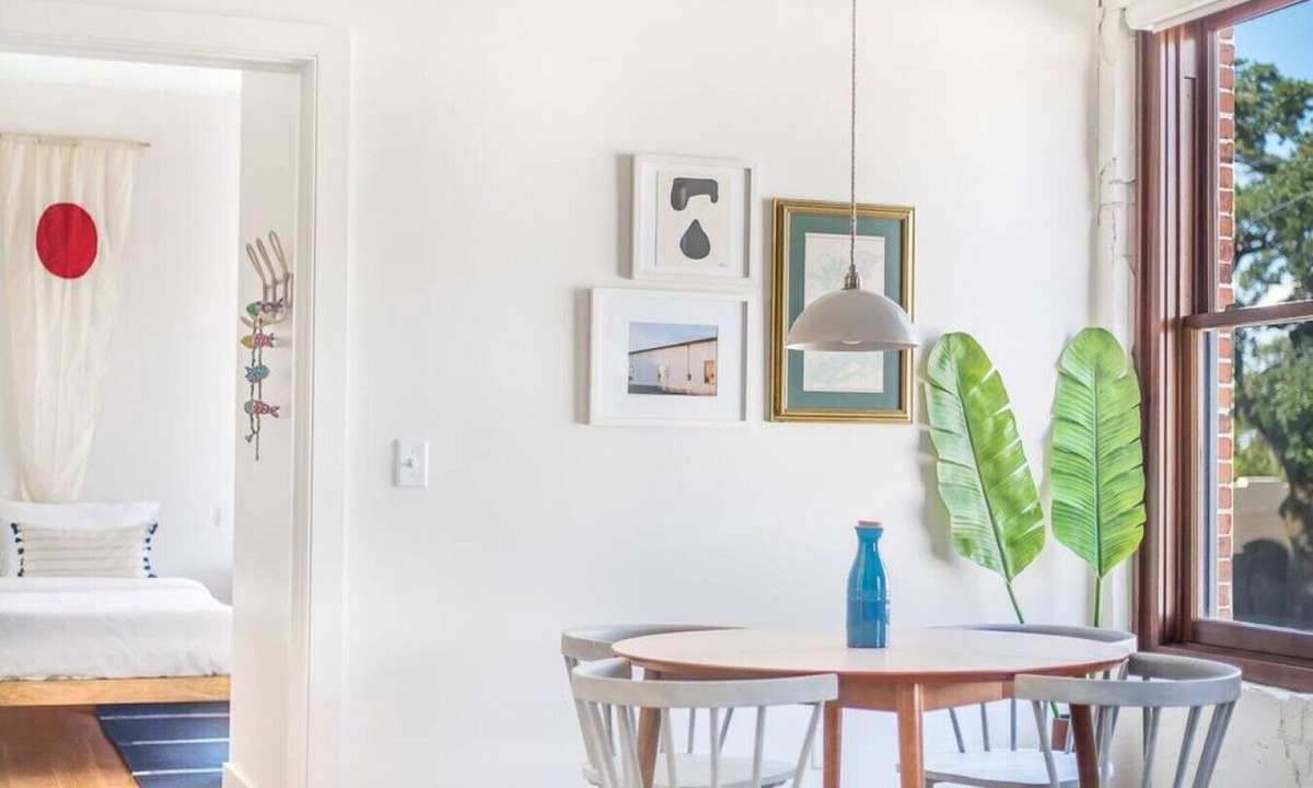Yamacraw Village Condo | Annabelle 3D - 2BR, Full Kitchen near City Market