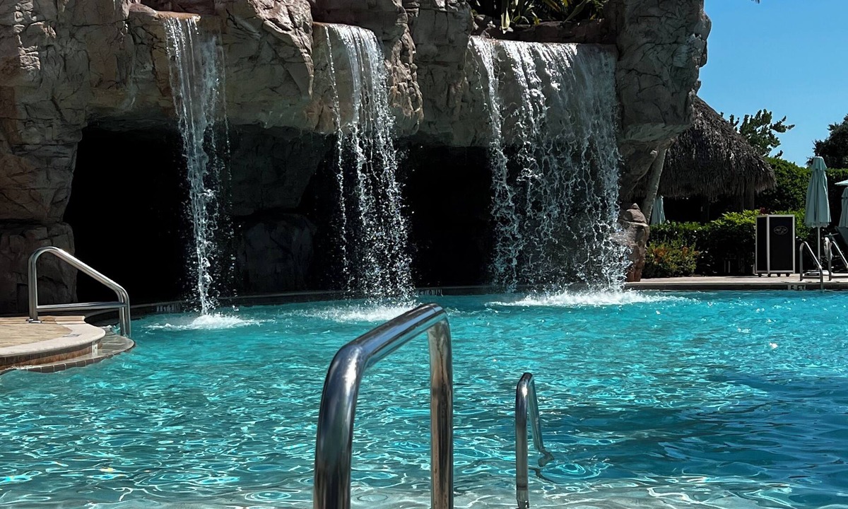 Falcons Glen House | Apr–Sept! Special Rate Offer. Remodeled Pool Home + Players Club in Lely Resort