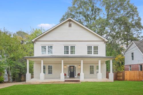 Belvedere Park House | Atlanta Gem Near Mercedez Benz Stadium & Stone Mtn Prk