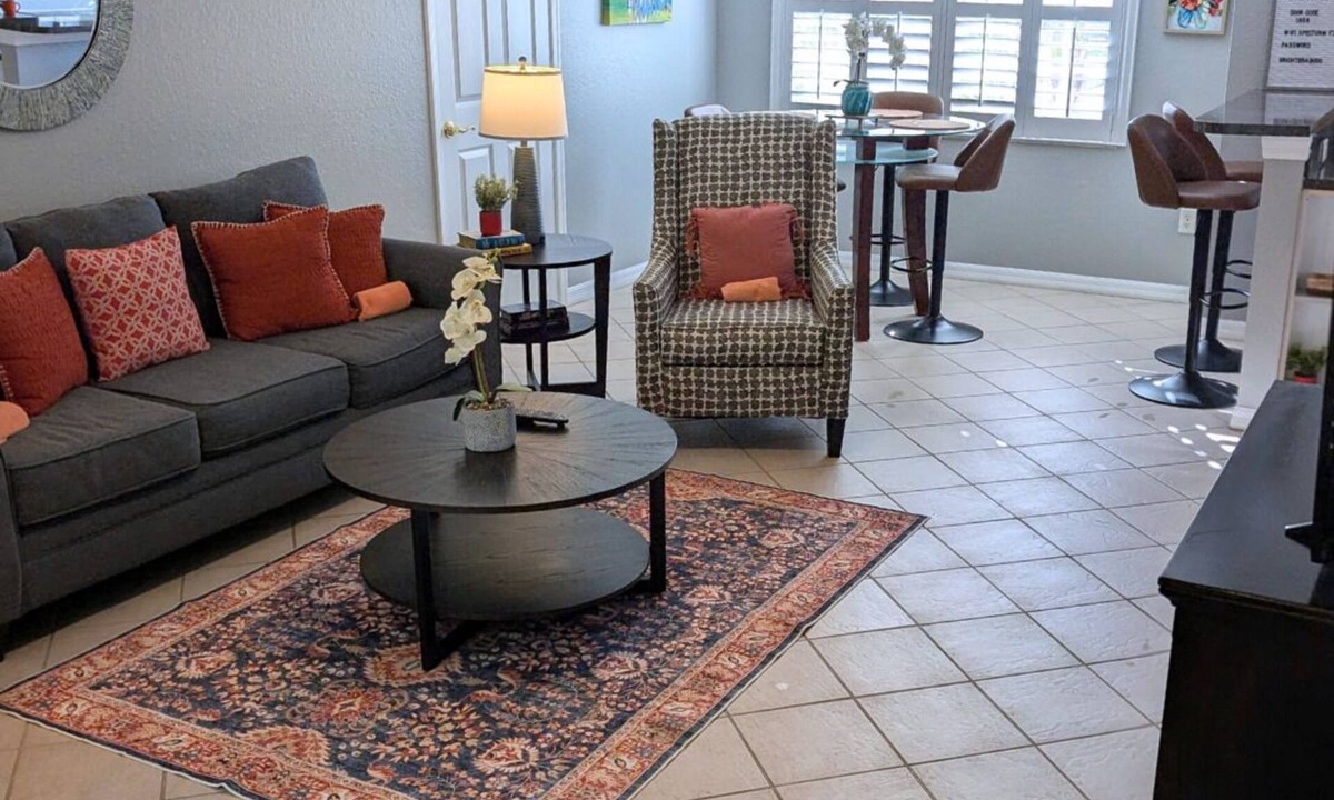 Lutz Apartment | Barefoot Bay - Easy Second Floor Stay Steps from the Resort