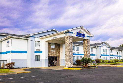 Port Wentworth Hotel | Baymont by Wyndham Port Wentworth