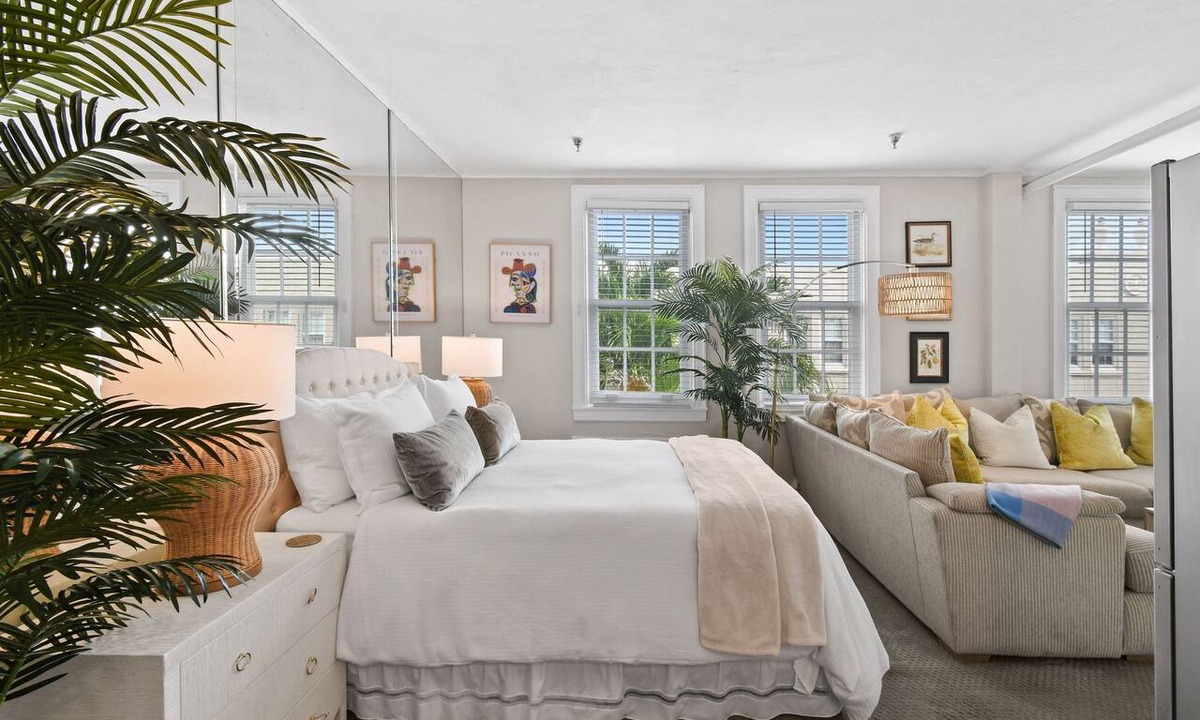 Palm Beach Condo | Beach 2 Queen bed Studio Suite CoNdo