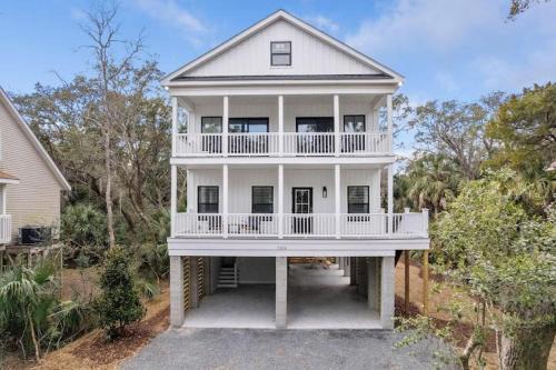 Edisto Island House | Beach Belle- Pet Friendly- Luxury Edisto Home