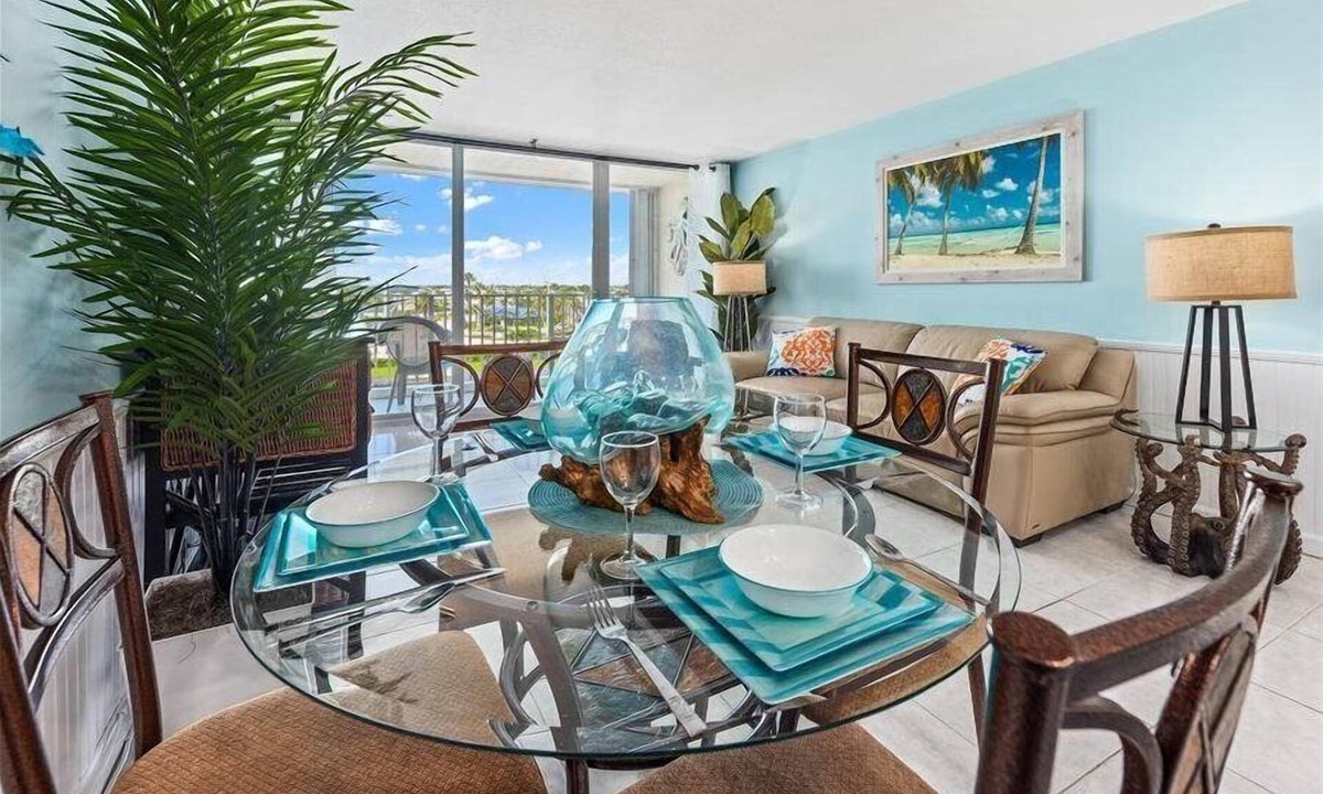 Hutchinson Island South Apartment | Beach Condo/Island Beach Resort/No Cleaning Fee/Condo 411