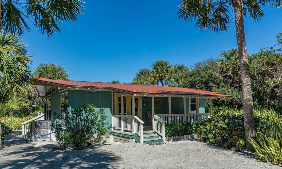 Summerplace House | Beach cottage Wabasso beach area, 1 min walk to private beach, off season rates