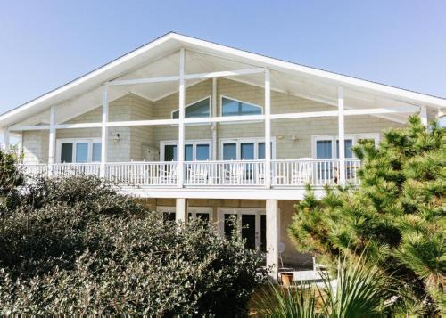 Saint Helena Island House | Beachfront home with expansive deck and direct beach access