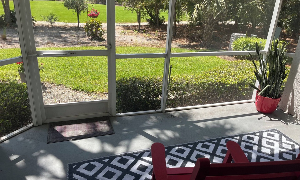 Hammock Bay Condo | Beautiful 3 bedroom condo in Hammock bay Naples - two miles from Marco Island