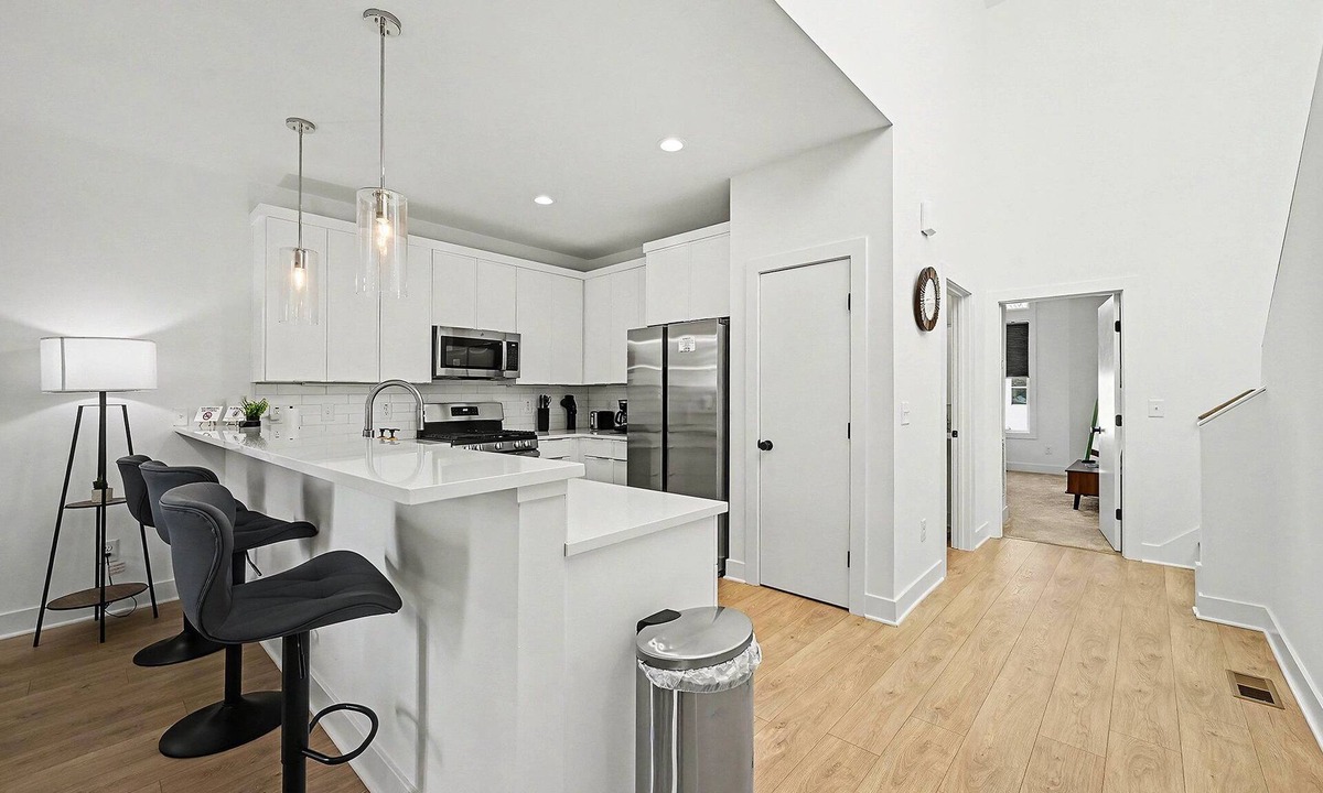 Downtown House | Beautiful 3-bedroom townhome with RoofTop Close to NC State