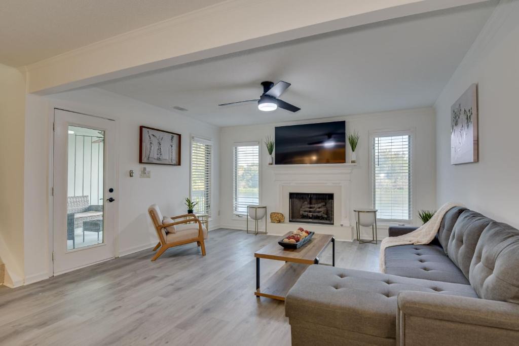 Augusta Apartment | Beautiful 3BR Townhouse Close to Downtown Augusta