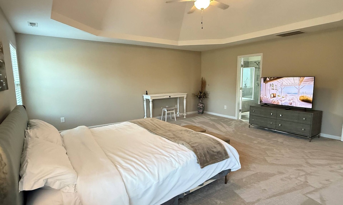 South View House | Beautiful 5BDR/4Bath/Sleep 10/24min to FT Bragg!