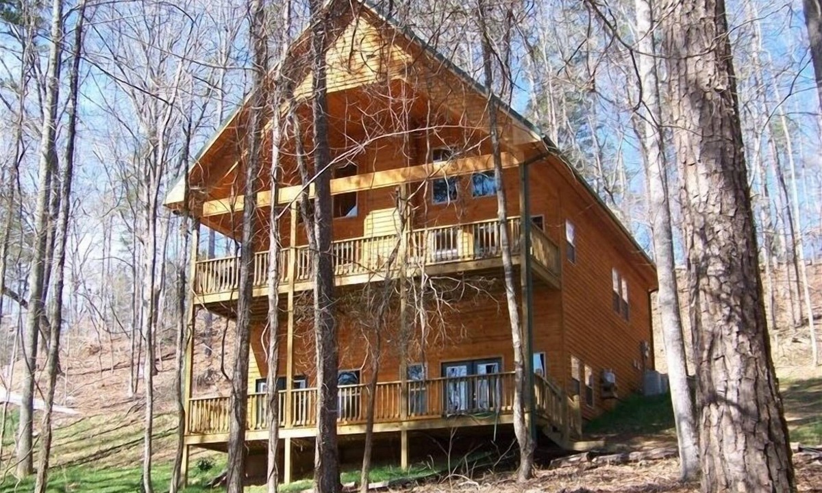 Martin House | Beautiful Home on Lake Hartwell