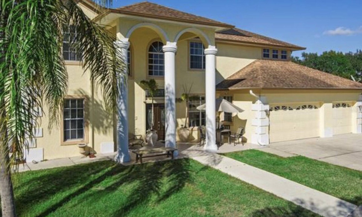 Kissimmee House | Beautiful Luxurious home in Orlando w Private Pool