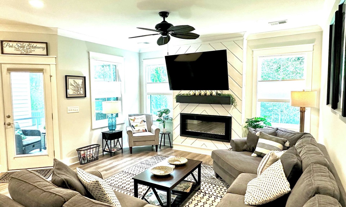 Hilton Head Island House | Beautiful new townhome- fall getaway discounts!