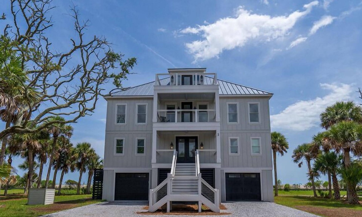 Jeremy Cay House | Beautiful Oceanfront 5 bedroom 5 1/2 bath home in Private Community.