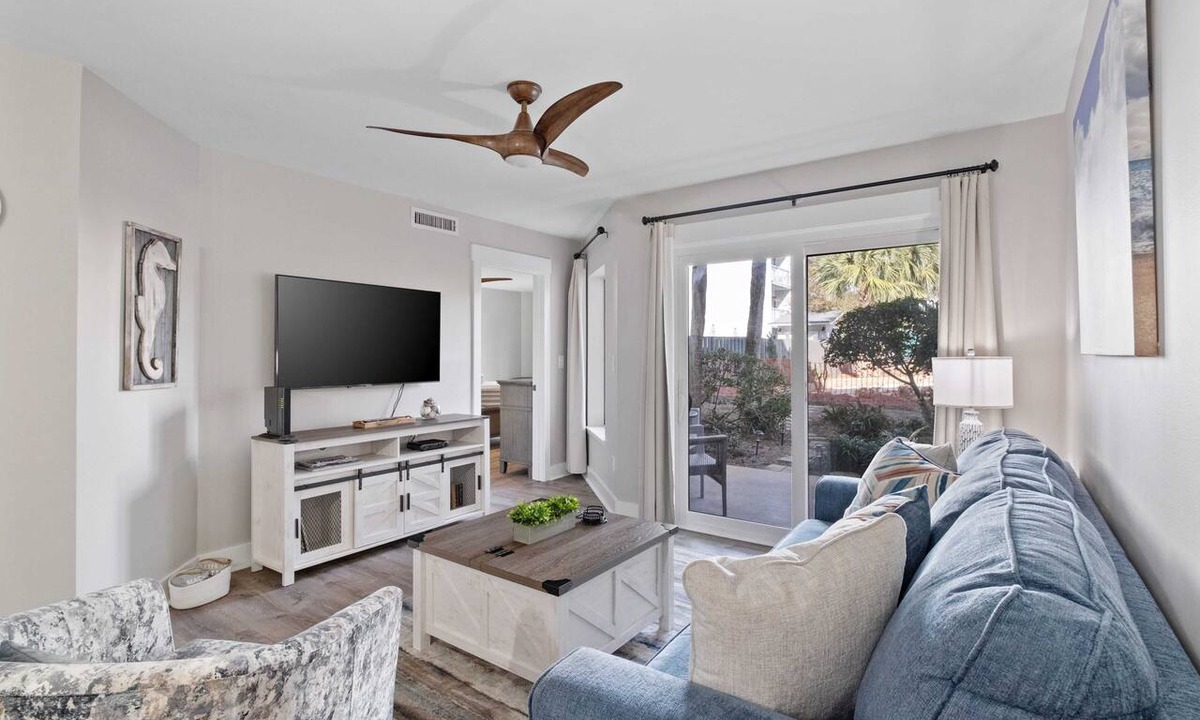Hilton Head Island Condo | Beautiful Spacious w/Indoor Outdoor Pool, Hot Tub, Tennis, Pickle Ball & Beach !
