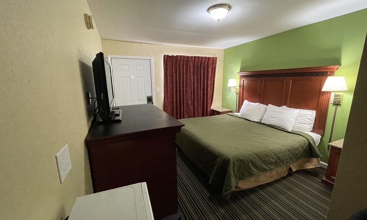 Benton Hotel | Benton Inn