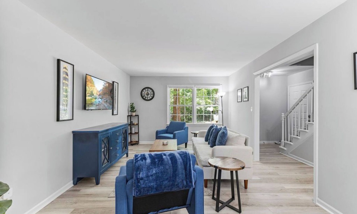 Northwest Raleigh Apartment | Best of NW Raleigh ~Airport Close~ Spacious 2BR 2.5BA 2 Story Apt
