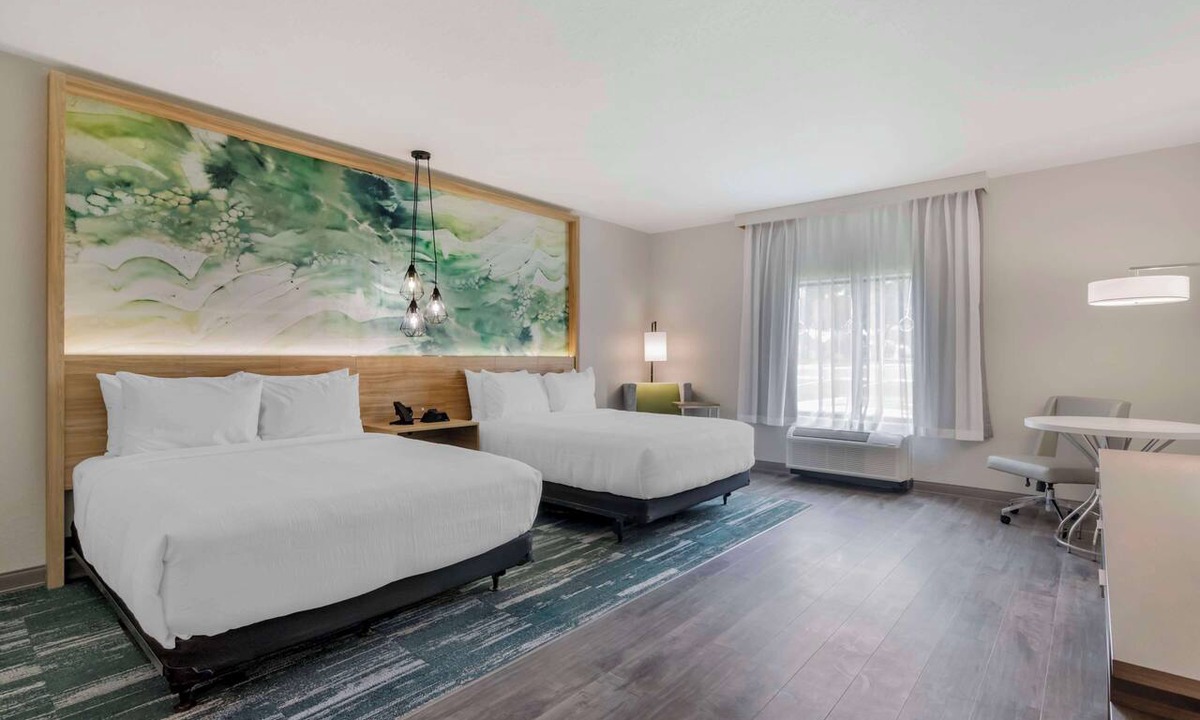 Winter Haven Hotel | Best Western Plus Winter Haven Inn & Suites