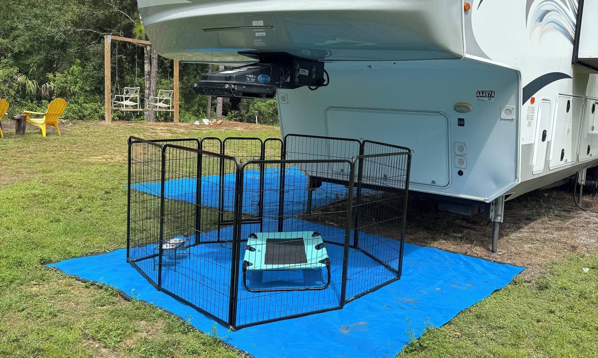 Vero Beach House | Bigfoot's Hideout Farm and wildlife RV getaway - 5 private acres fenced in