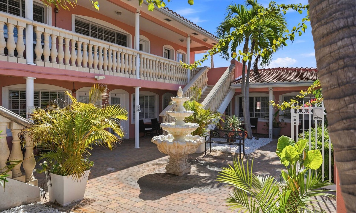 St. Pete Beach Hotel | Blind Pass Resort Motel