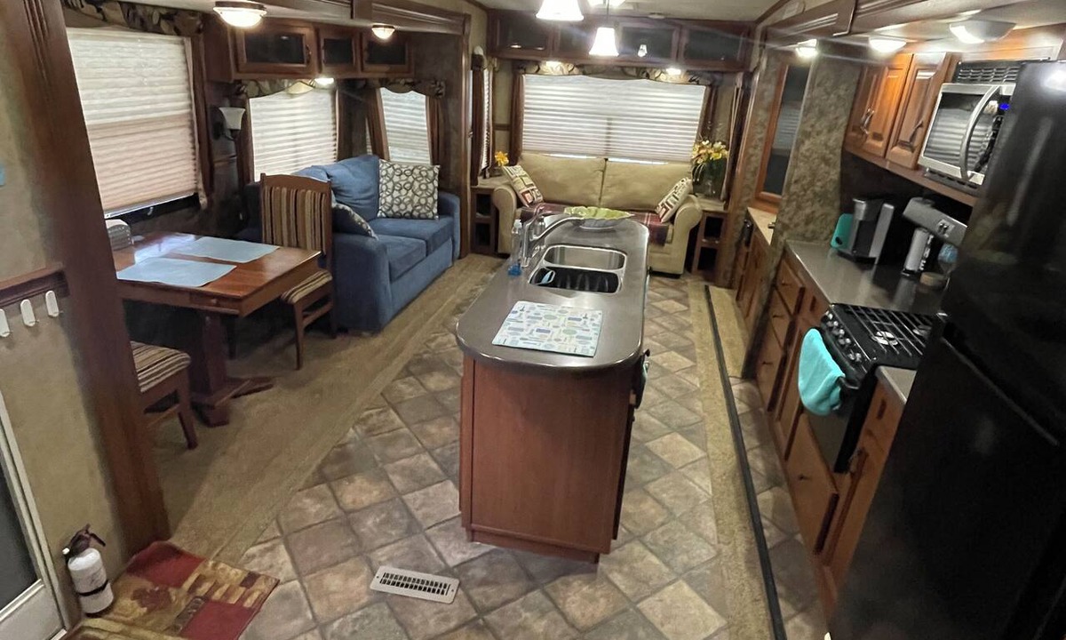 Naples House | Blue Lagoon. Enchanting RV in sunny Naples