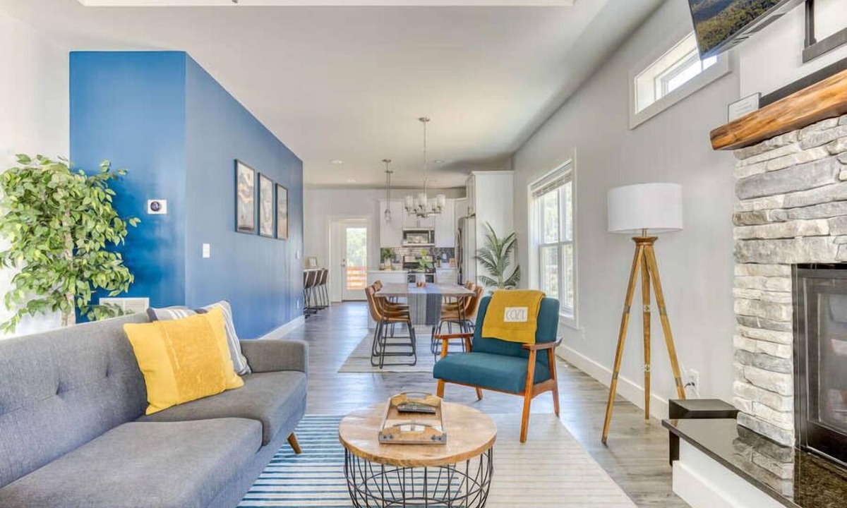 Fairview House | Blue Mountain Cottage | 3BR, 2BA mountain-view retreat with fireplace.