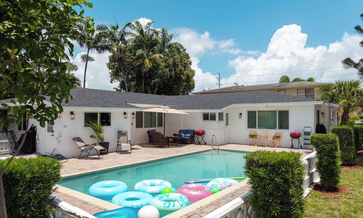 Coral Ridge Isles Apartment | Blue Oasis · Pool · Beach · Las Olas · Hard Rock Stadium · FIFA 2026 · Sleeps 7