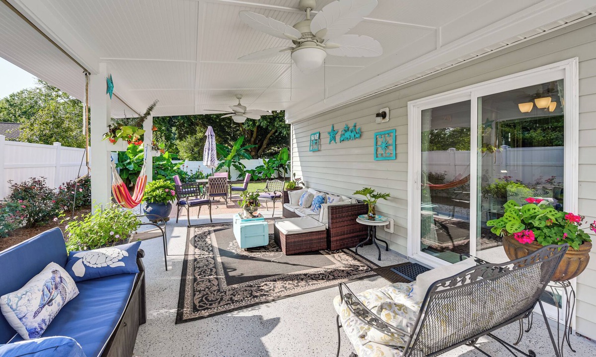 Bluffton House | Bluffton Getaway w/Fenced Yard: 7 Mi to Beach!