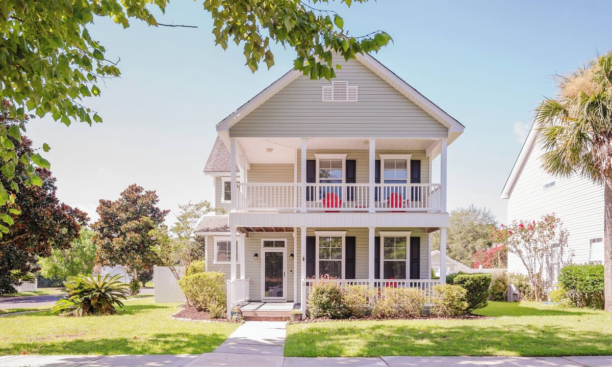 Bluffton House | Bluffton Magnolia House charming 3 bedroom home walk to Old Town Bluffton