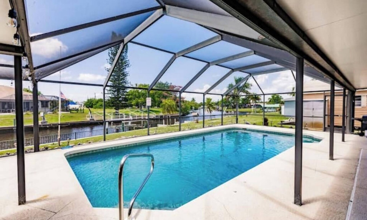 Port Charlotte House | Boater's Paradise-Lux 3 br w/private heated pool,bring your 27 ft boat!