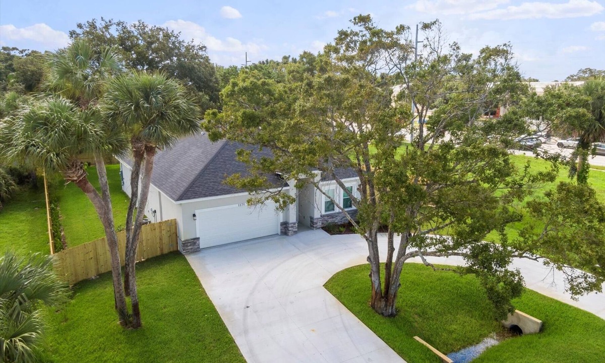 Vero Beach House | BRAND NEW 4/2 HOME BUILT 2023 CLOSE TO EVERYTHING RV/BOAT PARKING