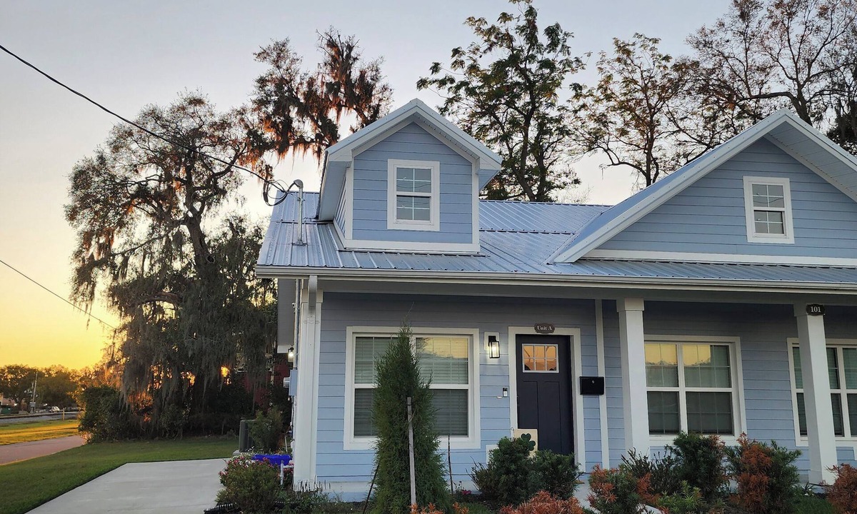Plant City House | Brand New Luxury 4/3 Duplex In Historic Downtown Plant City, Florida!