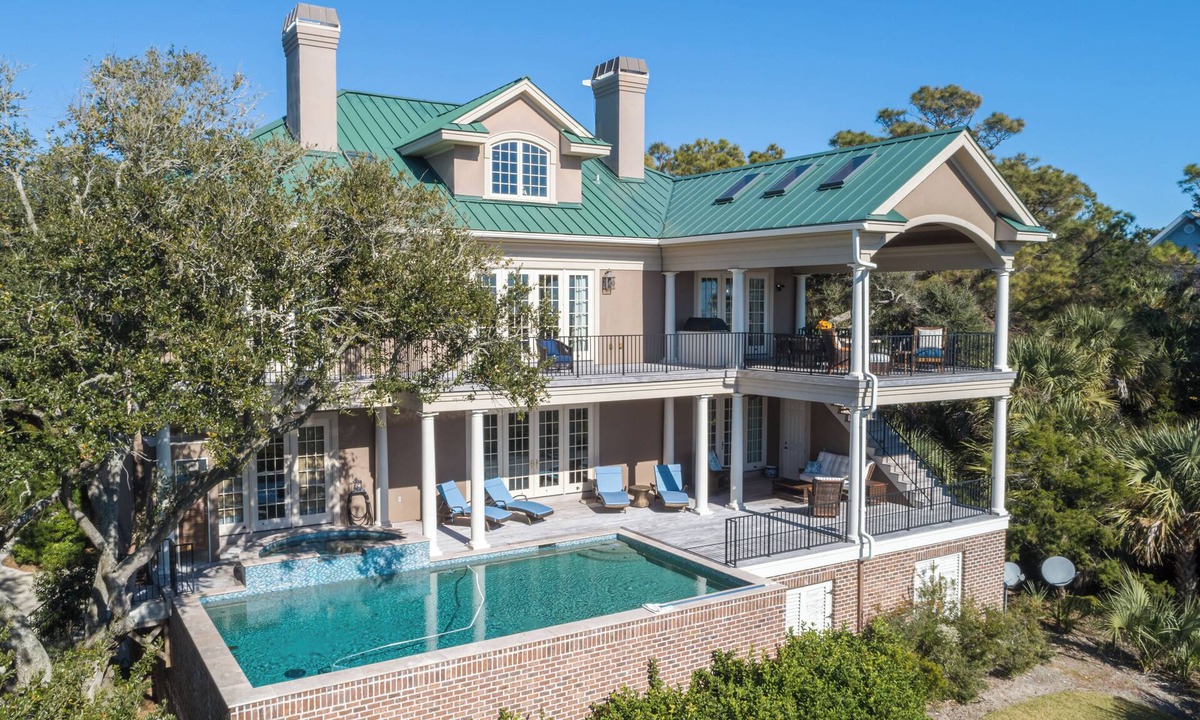 Vanderhorst Plantation House | Breathtaking views of the ocean and Kiawah's famed Ocean Course!