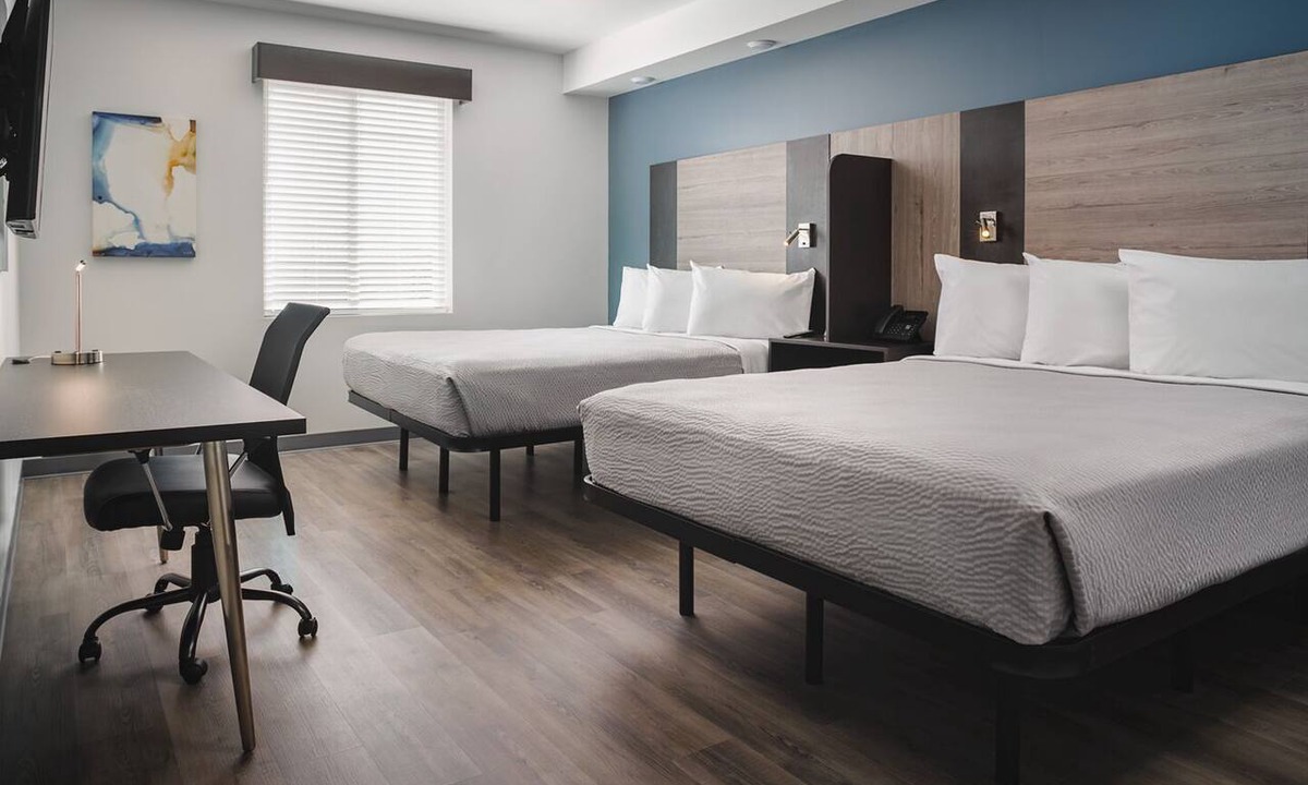 Lithia Springs Hotel | Bright & Clean Suite w/Kitchen Near The Fulton County Airport - 6.9 miles