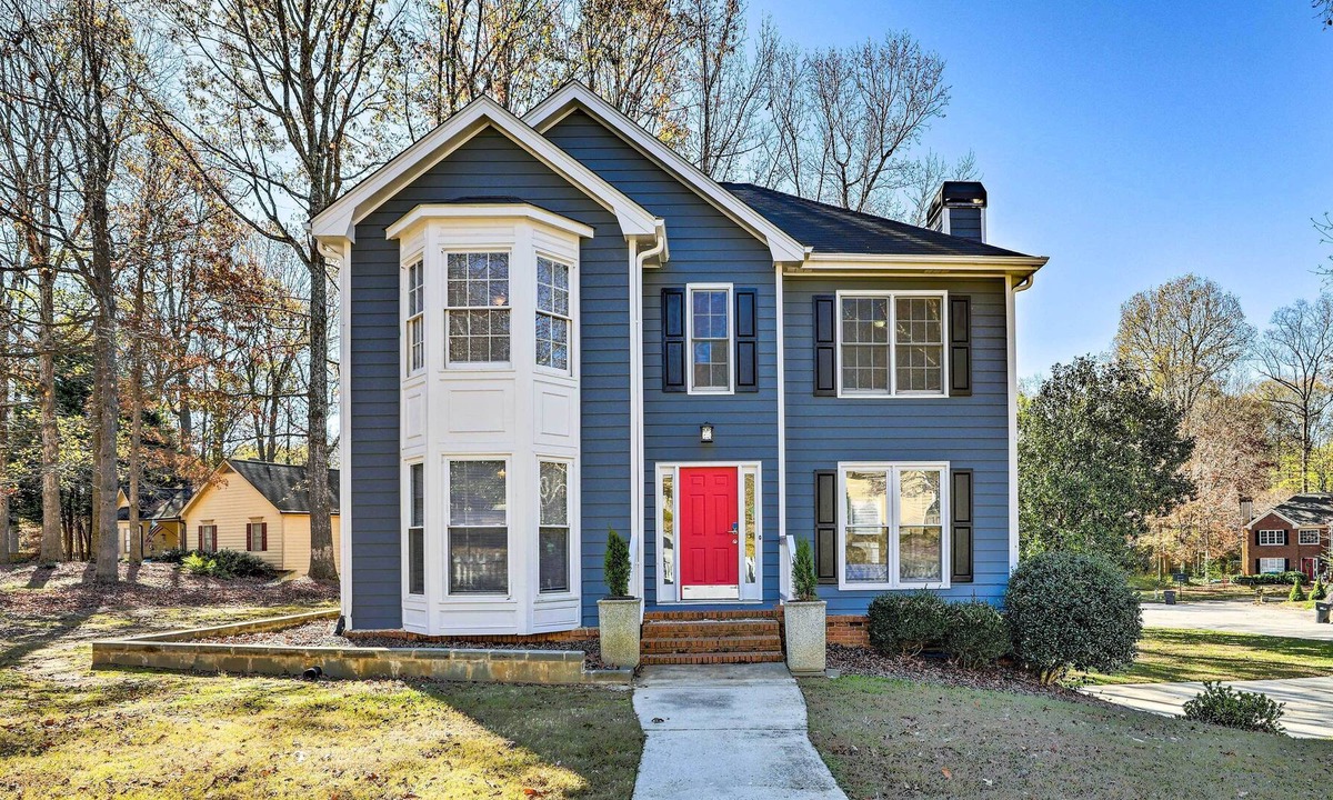 Sugar Hill House | Bright Sugar Hills Home ~ 5 Mi to Lake Lanier
