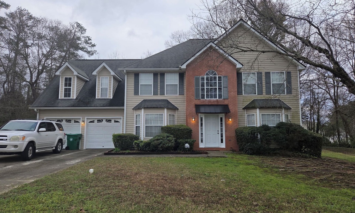 Decatur House | Brilliant 4-bedroom house within minutes from downtown Atlanta and the airport.