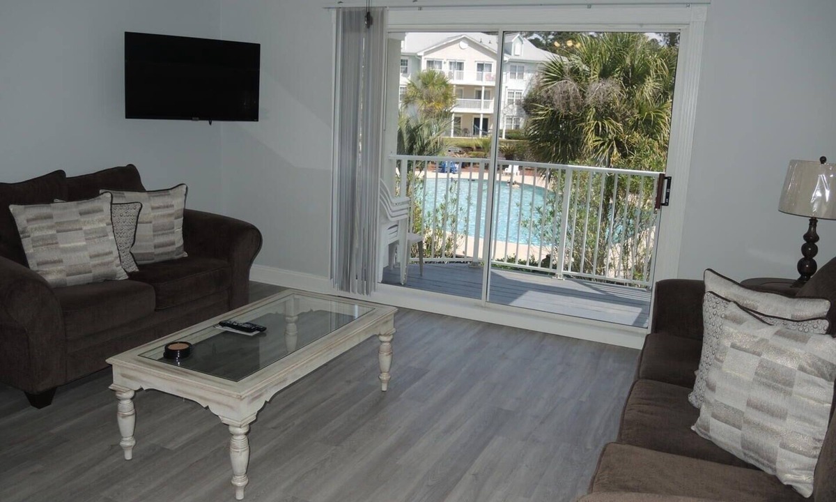 Calabash Condo | Brunswick Plantation Resort and Golf Condo 307M with Outdoor Pool by RedAwning