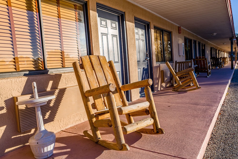 Fedhaven Hotel | Camp Mack, a Guy Harvey Lodge, Marina & RV Resort