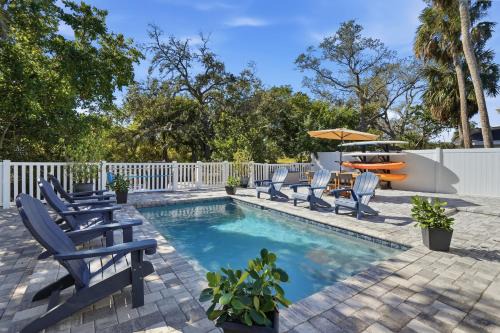 Palmetto House | Canal-Front Oasis in Terra Ceia: Pool, Patio, Dock