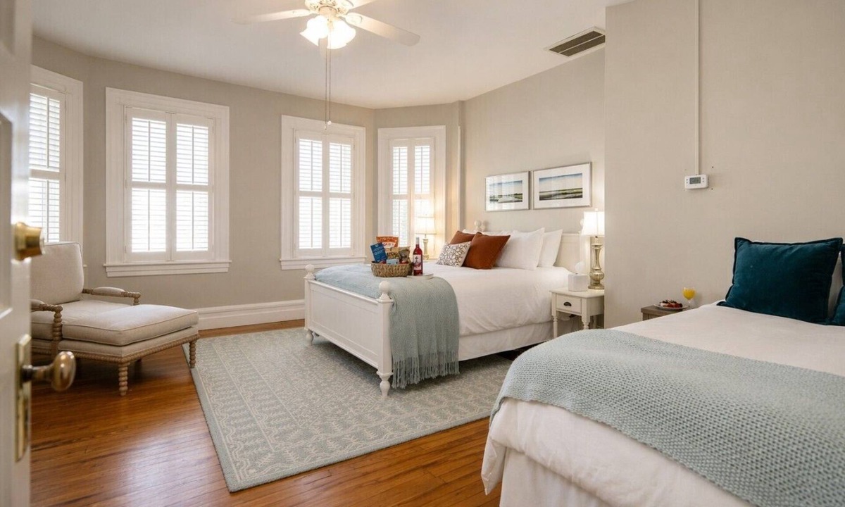 Edenton Bed & Breakfast | Captain’s Quarters Inn Downtown Edenton 2-Beds Suite 2nd Floor