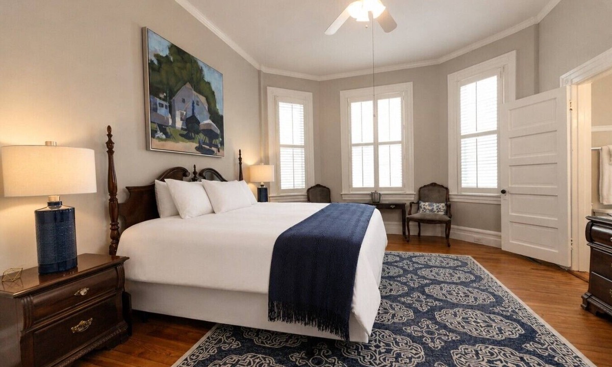 Edenton Bed & Breakfast | Captain’s Quarters Inn Downtown Edenton, King Bed 1st Floor