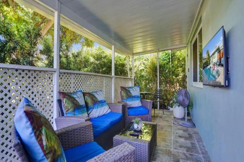 South Middle River House | Caribbean Paradise Cottage