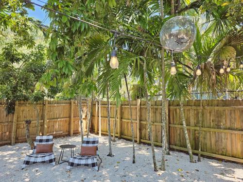 River Oaks House | Casa Eden - Half mile to Lauderdale Marine Center - 4 bedrooms - 2 bathrooms