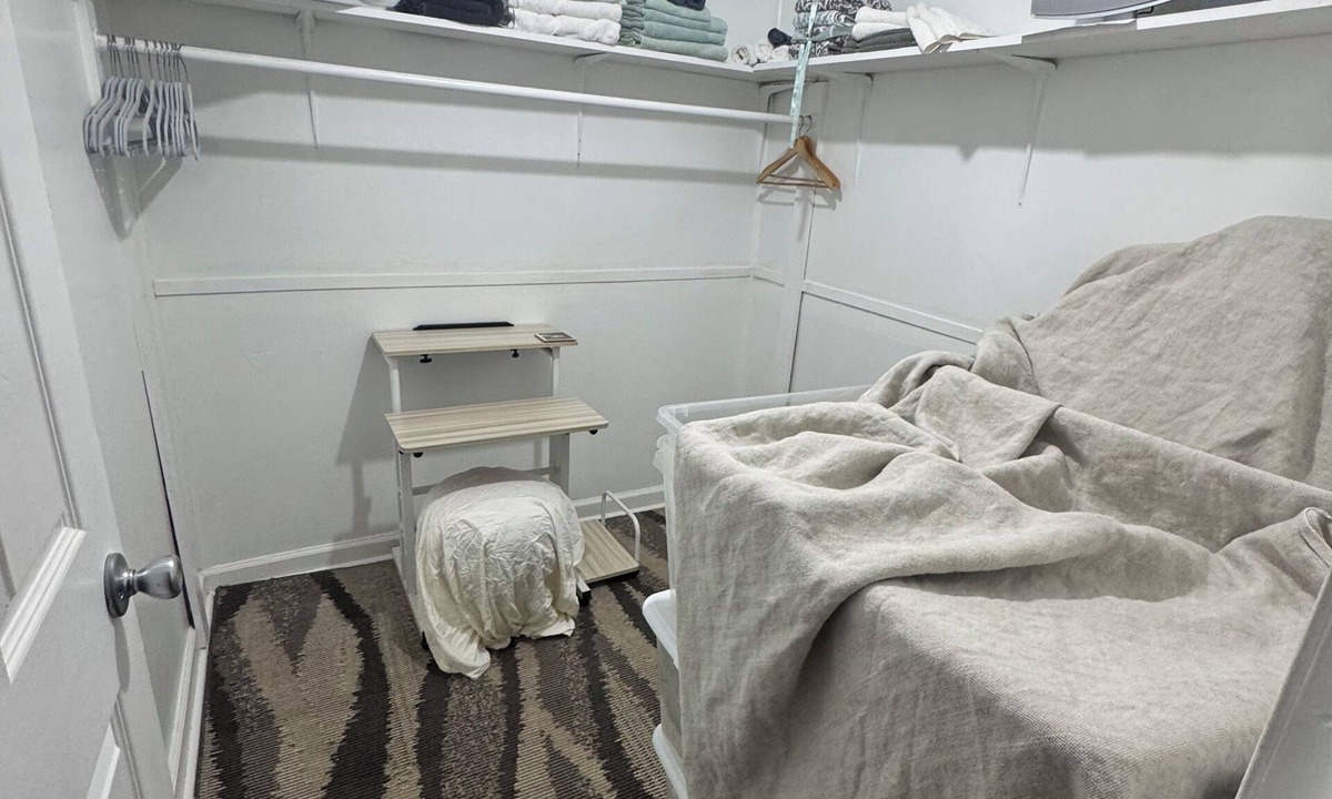 Rocky Mount House | CBT's GS-Charming 3-bedroom House that Comfortably Sleeps 23