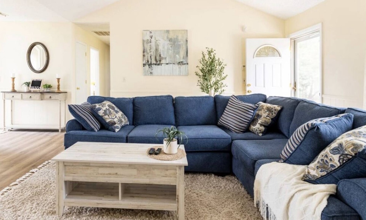 Orangeburg House | Centally located w/coffee bar, theatre/gameroom