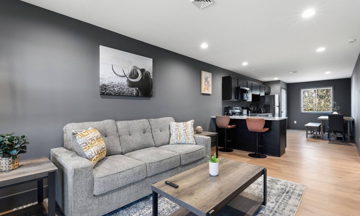 Festus Apartment | Central 2BD Apartment