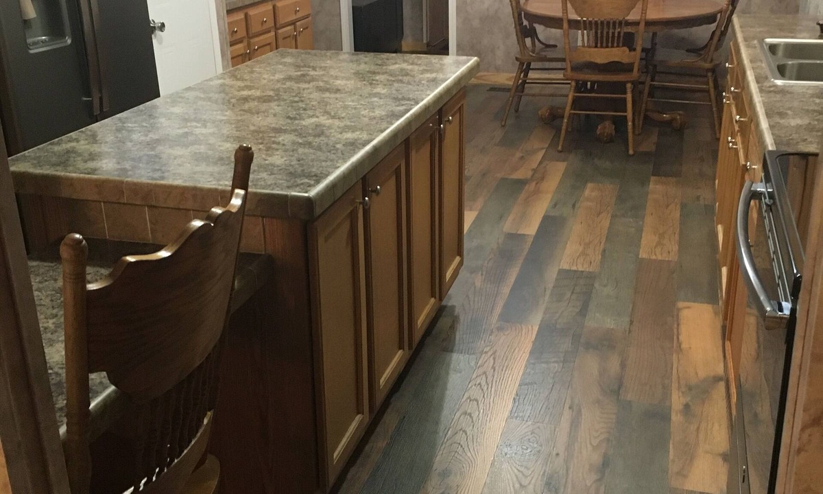 Whittier House | Centrally located between Bryson City, Sylva and Cherokee.5 mins to the Casino.