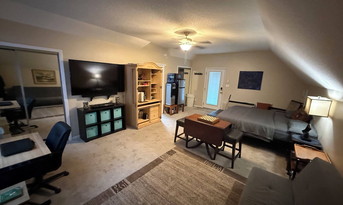 Clayton Apartment | Centrally Located Gated Retreat: Park Views & Walk to Neuse River