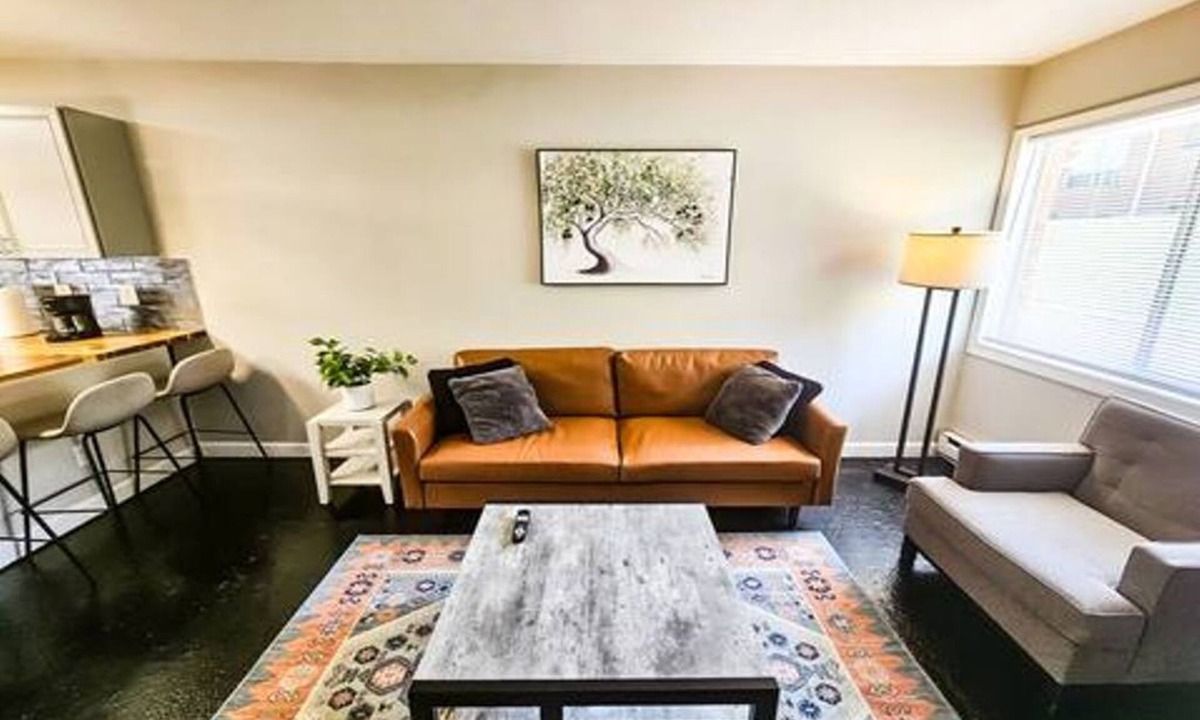 Oakhurst Apartment | Charlotte Sanctuary